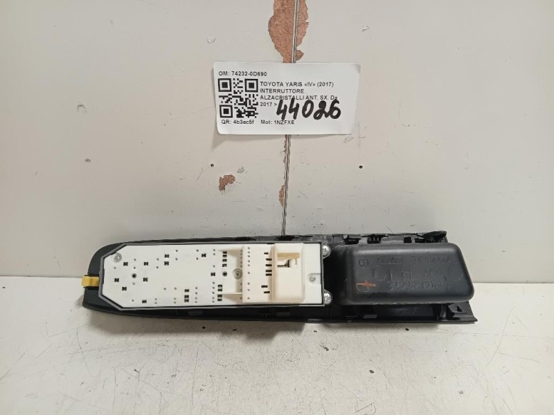 Interruttore Alzacristalli ANT SX 74232-0D690 Toyota Yaris IV 2017