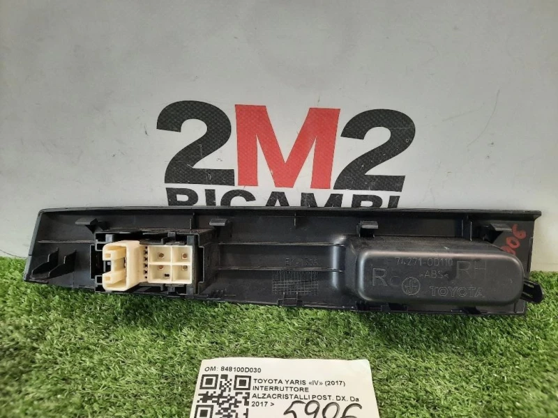 Interruttore Alzacristalli POST DX 848100D030 ALZACRISTALLO Toyota Yaris IV 2017