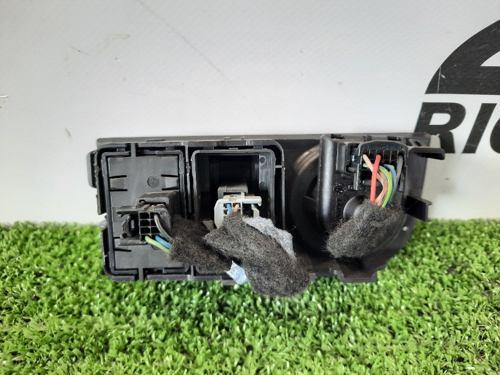 Interruttore ECO Drive 251B49802R Dacia Sandero II 2013