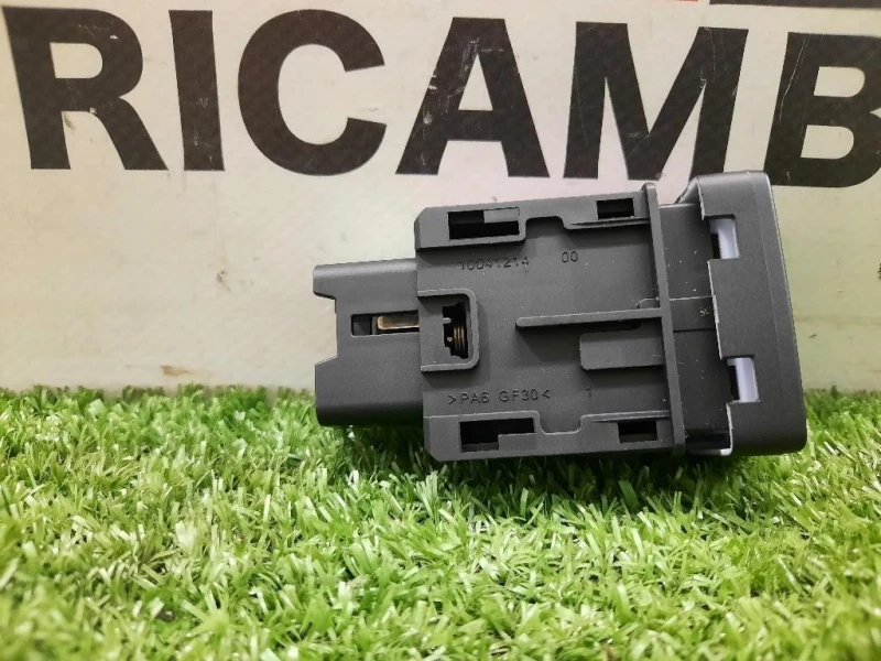 Interruttore Fendinebbia 3727057L00 Suzuki Vitara II 2015