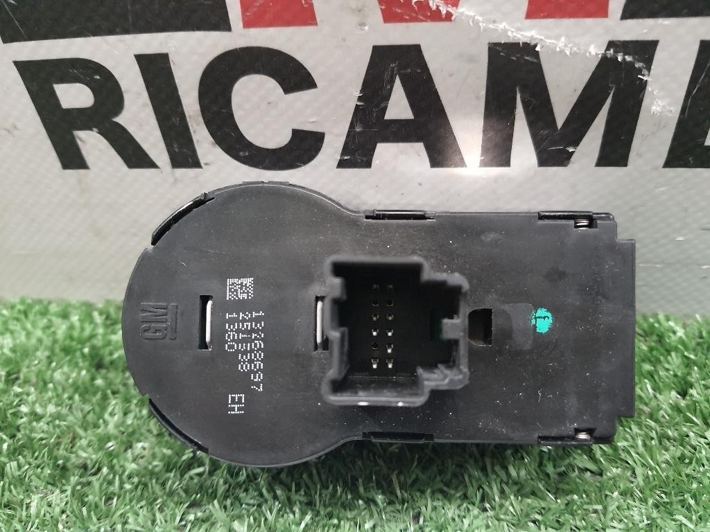 Interruttore Illuminazione 13268697 Opel Astra J 2010