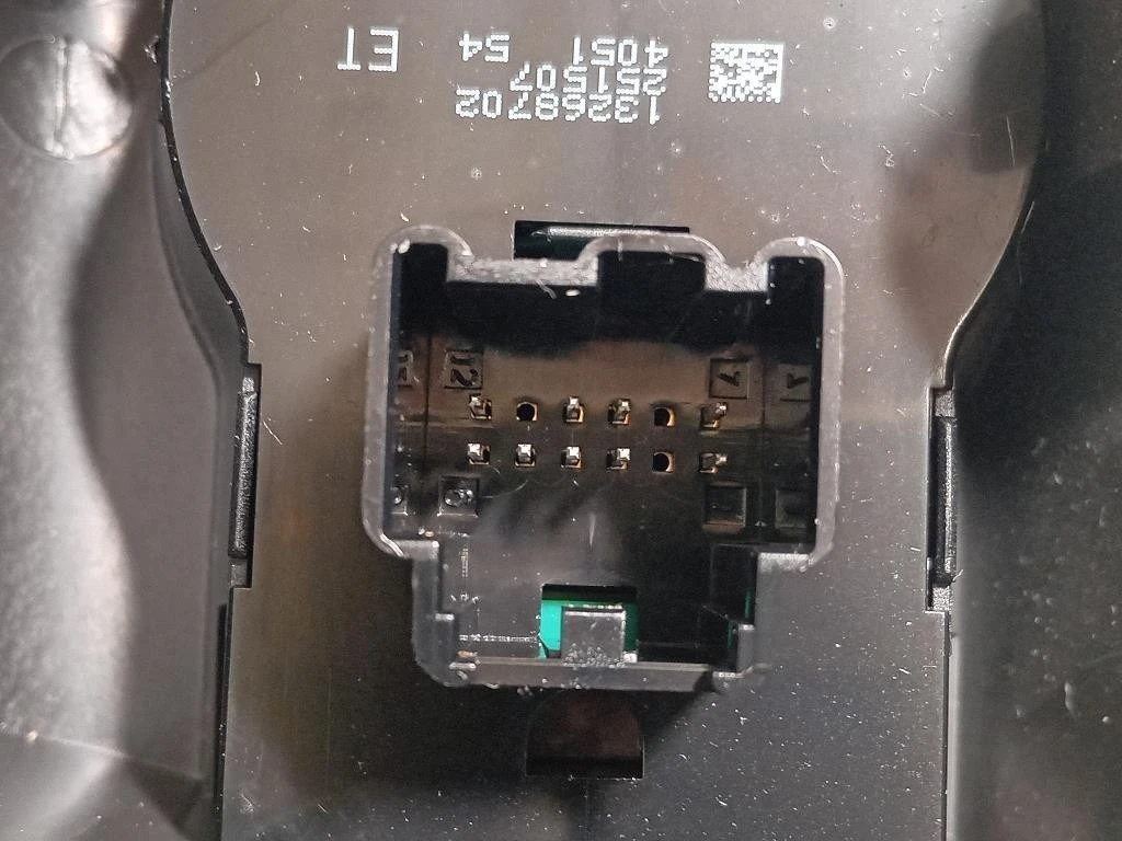 Interruttore Illuminazione 13257557 Opel Astra J 2012