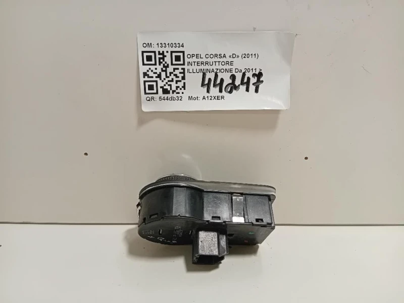 Interruttore Illuminazione 13310334 Opel Corsa D 2011