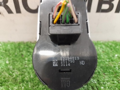 Interruttore Illuminazione 13294819 Opel Zafira C 2012
