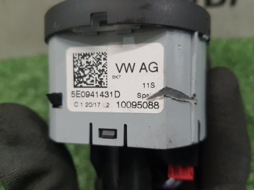 Interruttore Illuminazione 5E0941431D Skoda Fabia NJ3 2014