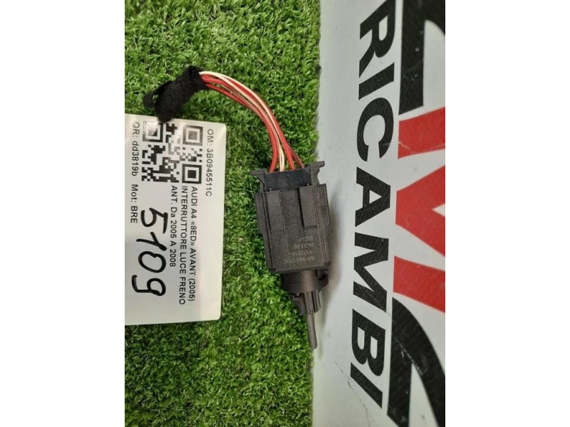 Interruttore LUCE Freno ANT 3B0945511C Audi A4 8ED Avant 2005