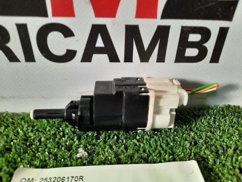 Interruttore LUCE STOP 253206170R Renault CLIO IV 2016