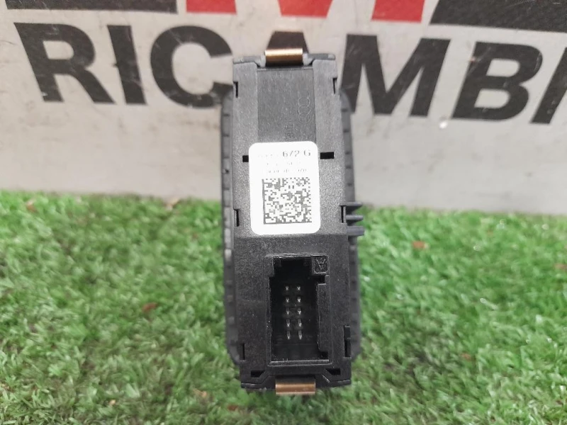 Interruttore LUCI Emergenza 8X0959672G Audi A1 8XF Sportback 2015