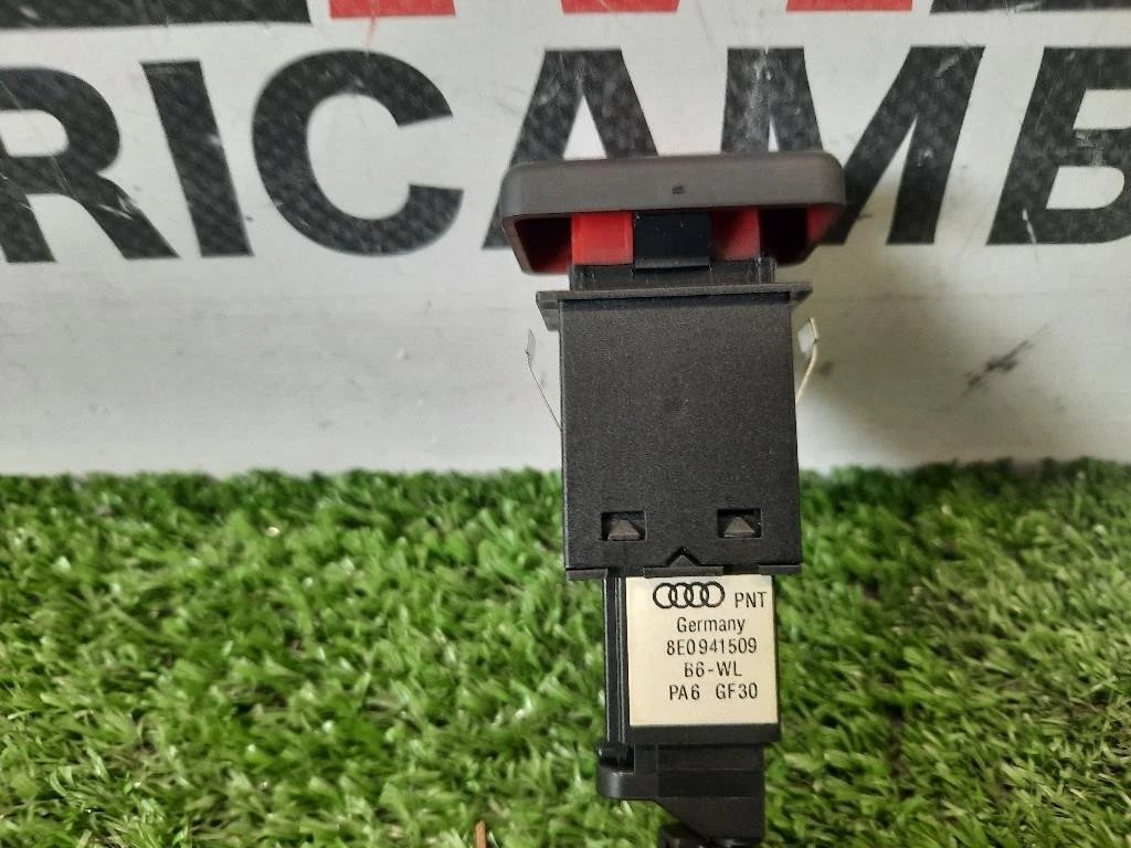 Interruttore LUCI Emergenza 8E0941509 Audi A4 8ED Avant 2005