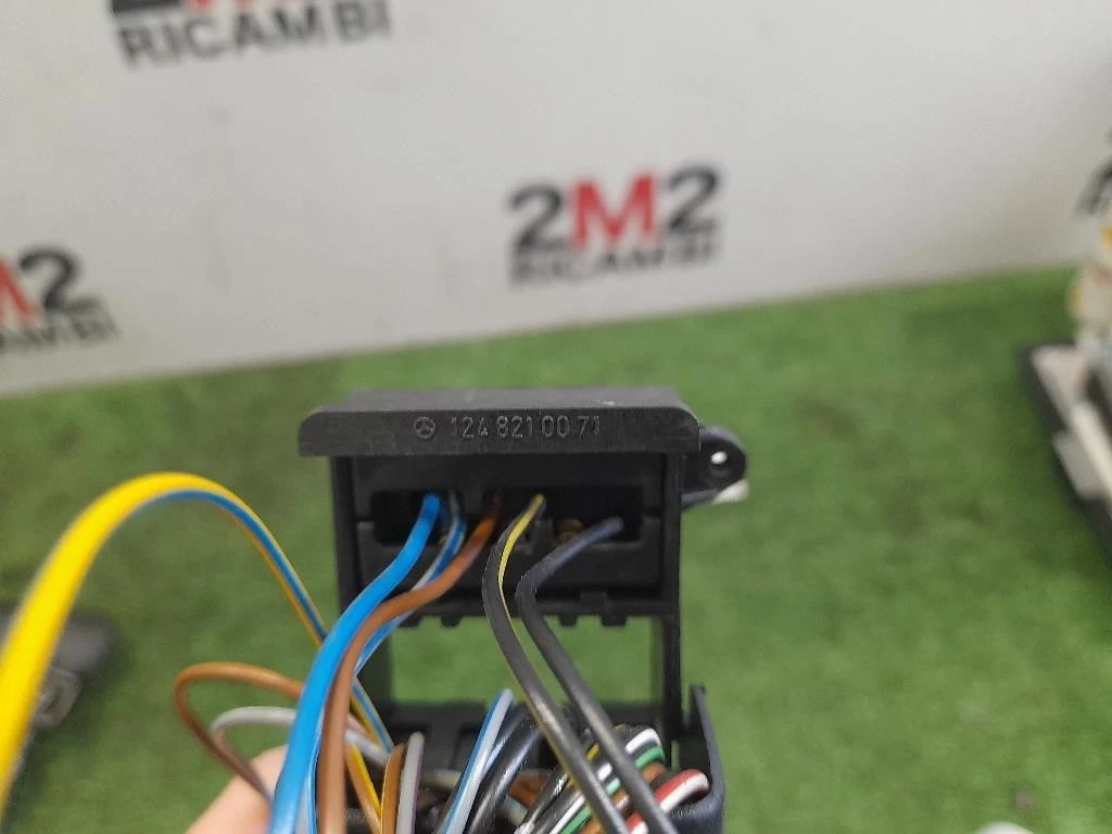 Interruttore LUCI Emergenza A1248200110 1248210071 Mercedes Classe E W124 1985