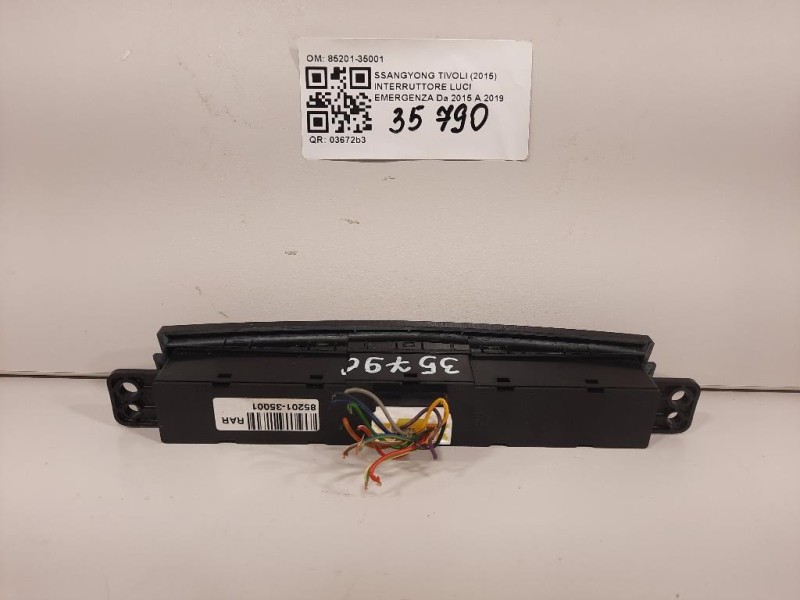 Interruttore LUCI Emergenza 85201-35001 Ssangyong Tivoli 2015