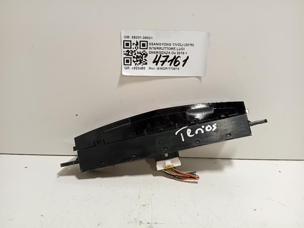Interruttore LUCI Emergenza 85201-35001 Ssangyong Tivoli 2015