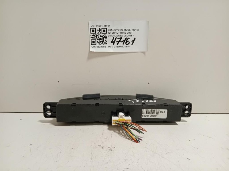 Interruttore LUCI Emergenza 85201-35001 Ssangyong Tivoli 2015