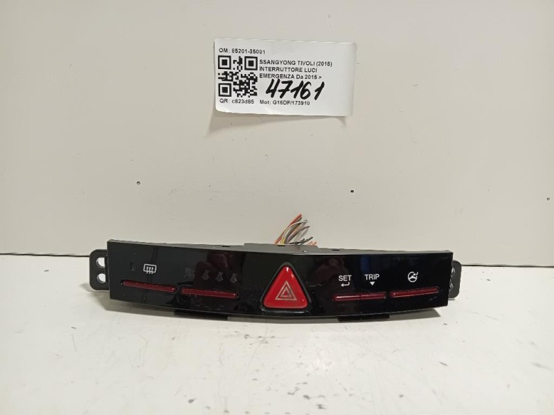 Interruttore LUCI Emergenza 85201-35001 Ssangyong Tivoli 2015