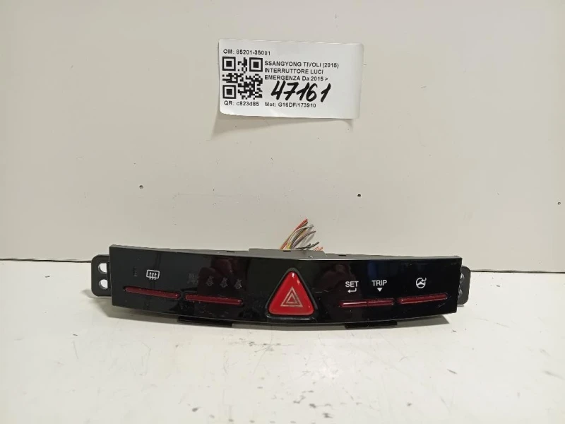Interruttore LUCI Emergenza 85201-35001 Ssangyong Tivoli 2015