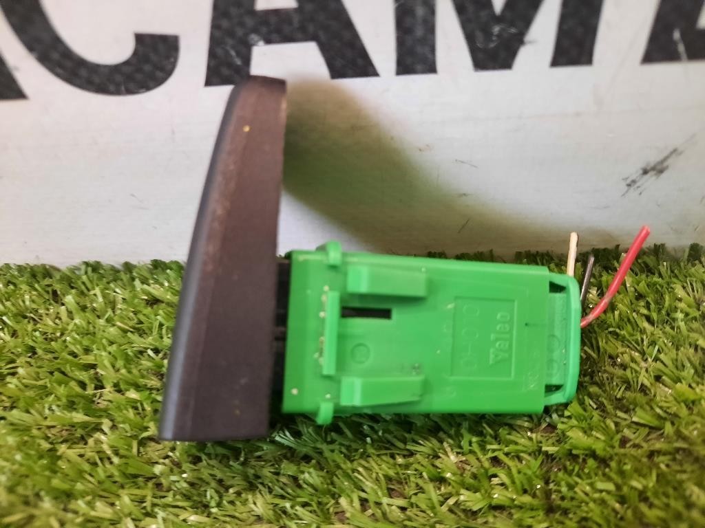 Interruttore Lunotto Riscaldabile 84700A0H010 Toyota AYGO I 2005