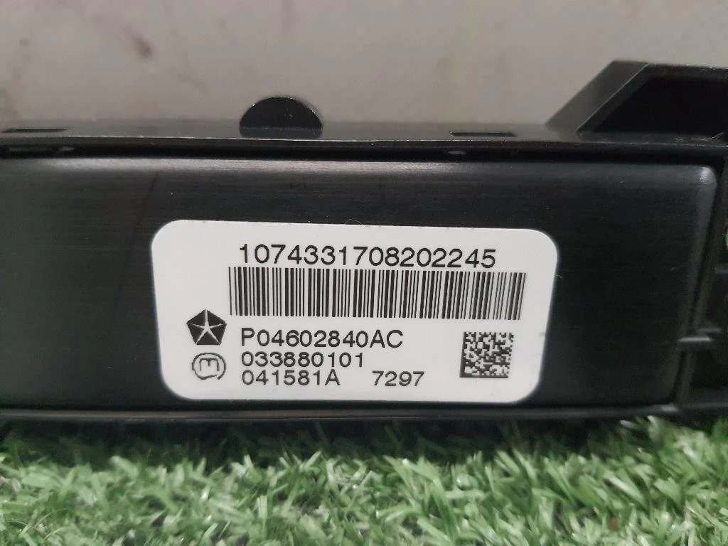 Interruttore Riscaldamento Sedile ANT K04602840AC Jeep Grand Cherokee III 2005