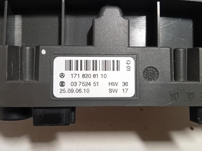 Interruttore Riscaldamento Sedile ANT A1718208110 Mercedes Classe SLK R171 2004