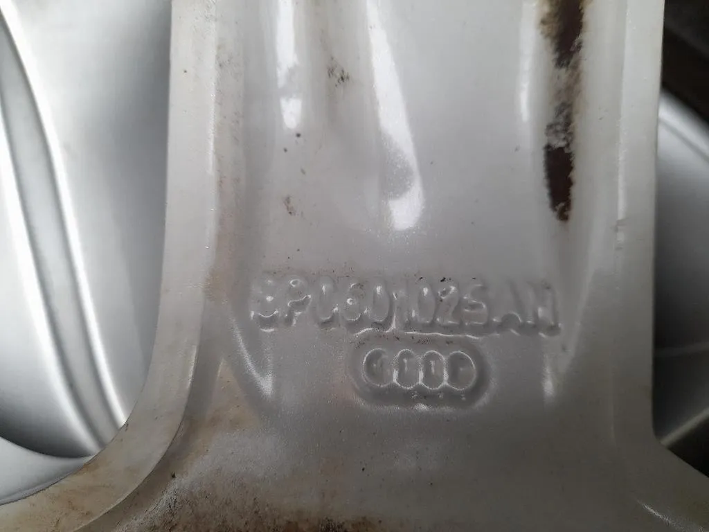 KIT 4 Cerchi 29555 R16 8P0601025AM Audi A3 8P1 2004