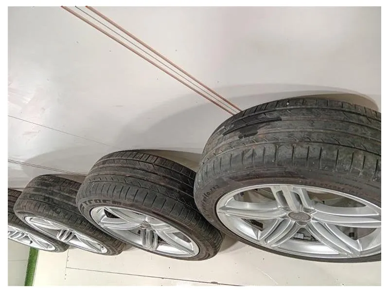 KIT 4 Cerchi 8R0601025AH RAGGIO 20 Audi Q5 8RB 2012