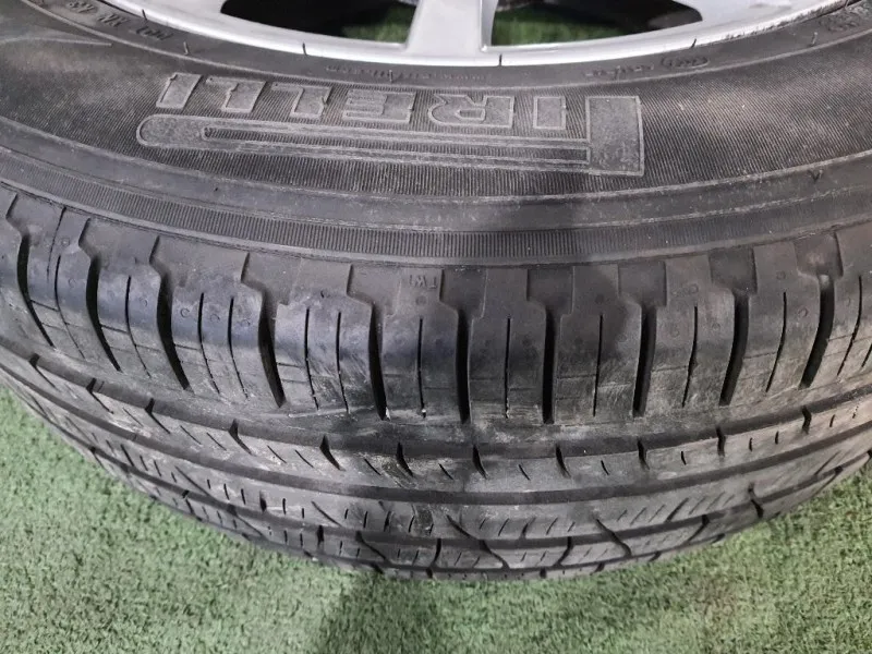 KIT 4 Cerchi 23560 R18 8R0601025C Audi Q5 8RB 2012