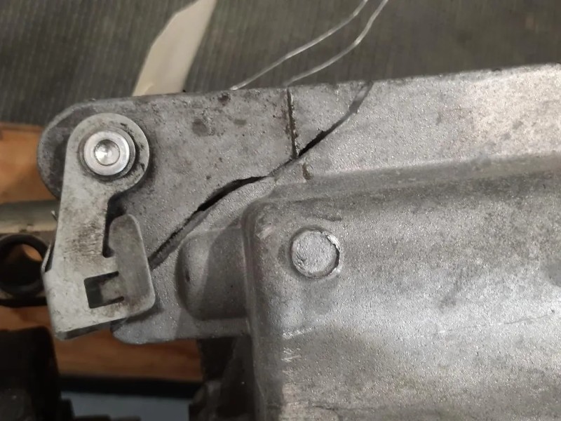 Cambio DANNEGGIATO 23007597917 2170017398 6 MARCE MANUALE Bmw Serie 1 F20 Berlina 2012