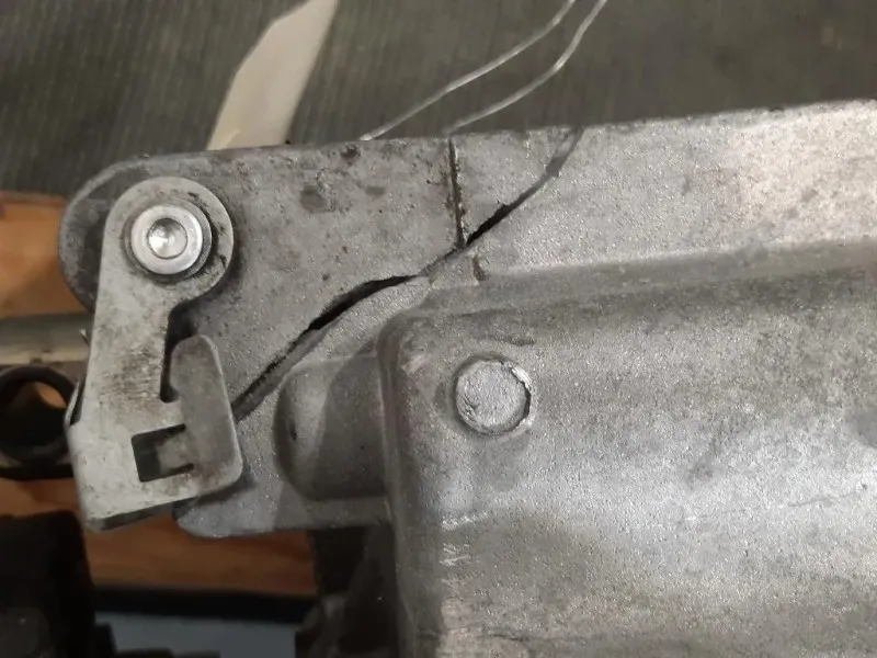 Cambio DANNEGGIATO 23007597917 2170017398 6 MARCE MANUALE Bmw Serie 1 F20 Berlina 2012