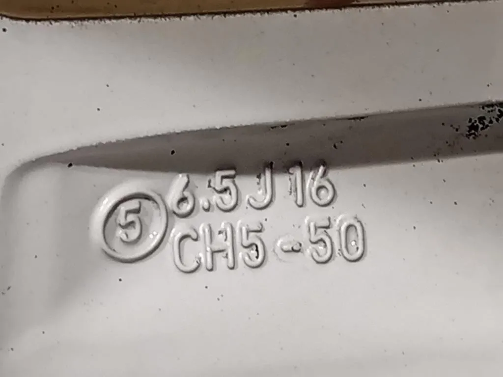 KIT 4 Cerchi 215 65 R16 40300480R Dacia Duster I 2014