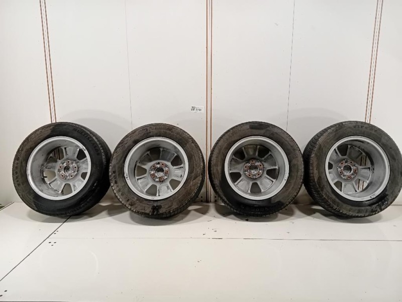 KIT 4 Cerchi 215 65 R16 40300480R Dacia Duster I 2014