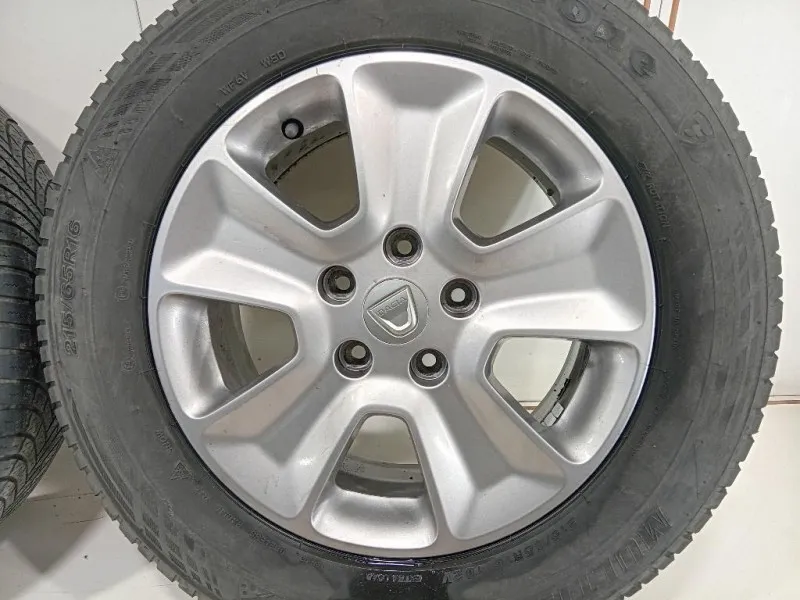 KIT 4 Cerchi 215 65 R16 40300480R Dacia Duster I 2014