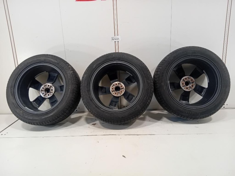 KIT 4 Cerchi J9C3-DA 23555 R19 105 V Jaguar E-pace 2017