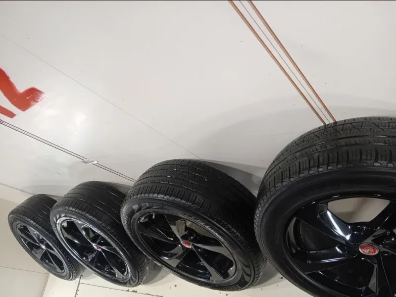 KIT 4 Cerchi HK8M-1007-LA Jaguar F-pace 2015