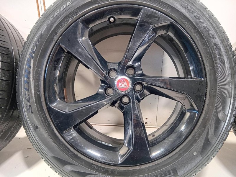 KIT 4 Cerchi HK8M-1007-LA Jaguar F-pace 2015