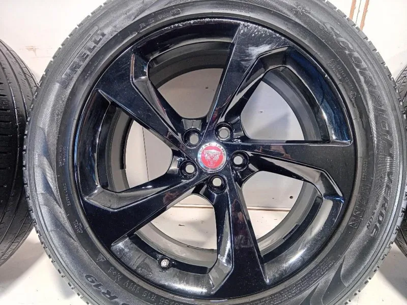 KIT 4 Cerchi HK8M-1007-LA Jaguar F-pace 2015