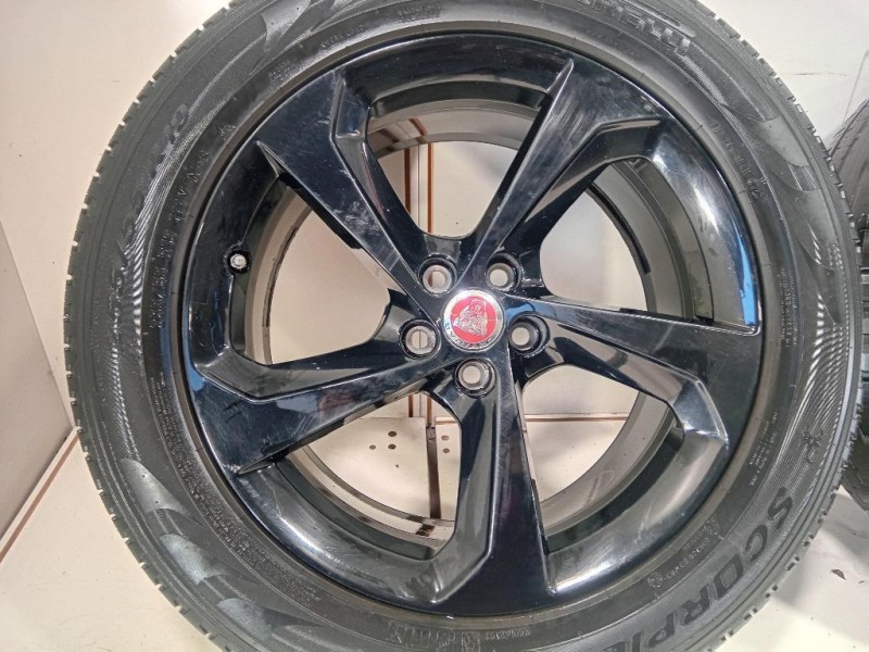 KIT 4 Cerchi HK8M-1007-LA Jaguar F-pace 2015