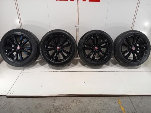 KIT 4 Cerchi HK8M-1007-HA Jaguar F-pace 2015
