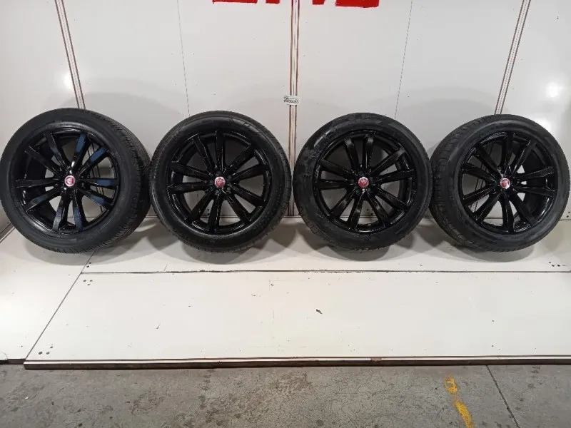 KIT 4 Cerchi HK8M-1007-HA Jaguar F-pace 2015