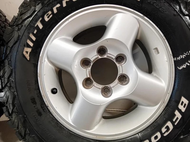 KIT 4 Cerchi 16X7JJ ET40 25570 R16 Nissan Navara 2005