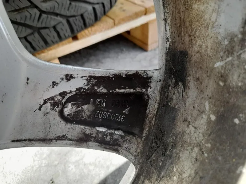 KIT 4 Cerchi 21550 R17 31200602 Volvo S60 II 2010