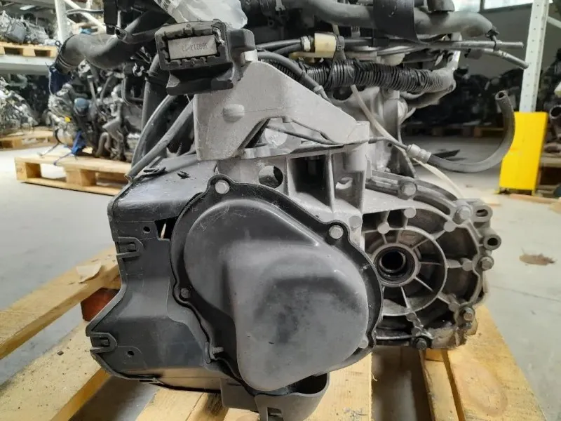 Cambio UGJC BA6R7002ABB Ford Fiesta VI 2012