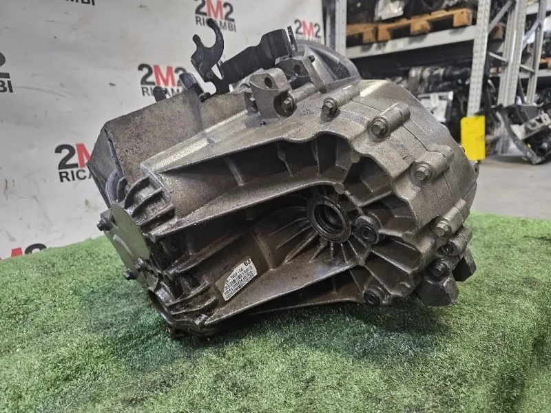 Cambio 3S7R-7F096-D Ford Focus III 2008