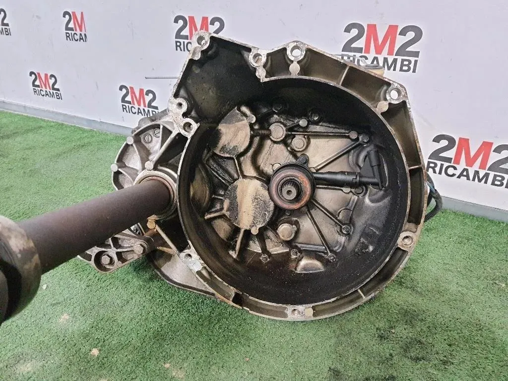 Cambio M1DA AV6R-7F096-GG Ford Focus IV 2011