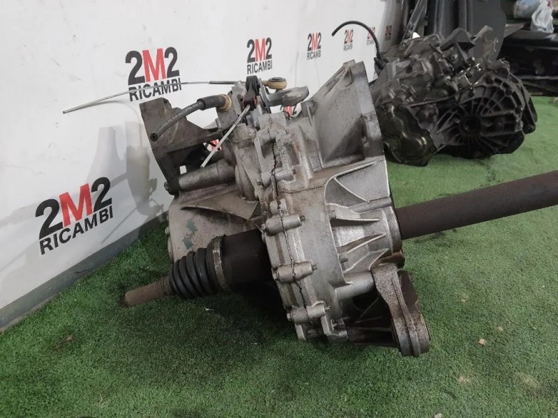 Cambio M1DA AV6R-7F096-GG Ford Focus IV 2011