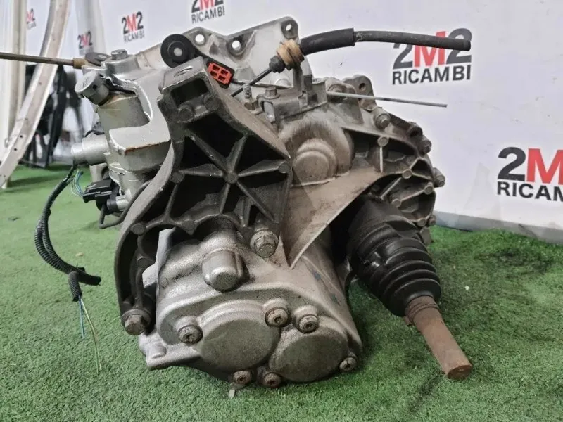 Cambio M1DA AV6R-7F096-GG Ford Focus IV 2011