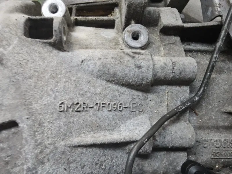 Cambio UKDA AV4R7002AA Ford KUGA I 2008