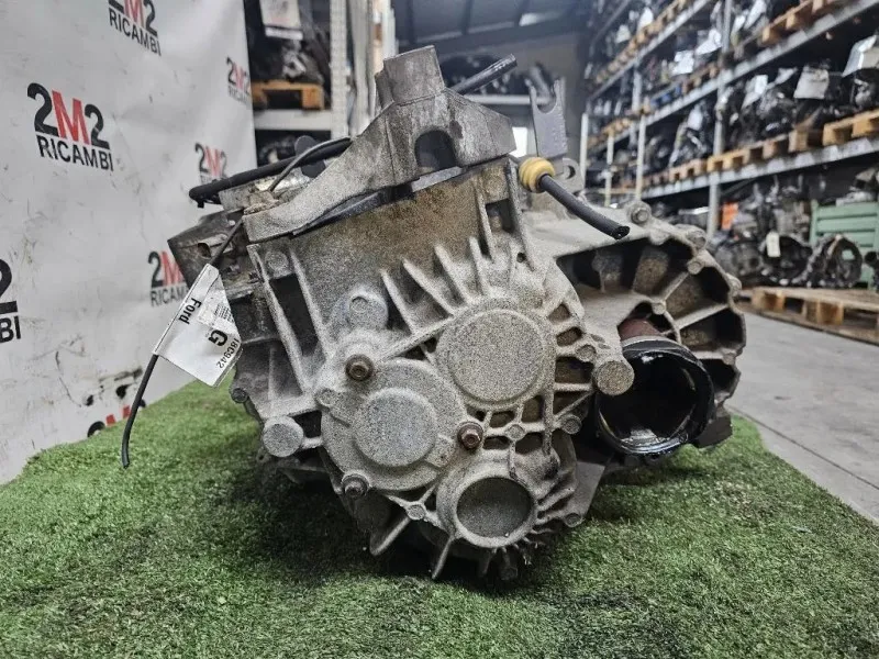 Cambio UKDA AV4R7002AA Ford KUGA I 2008