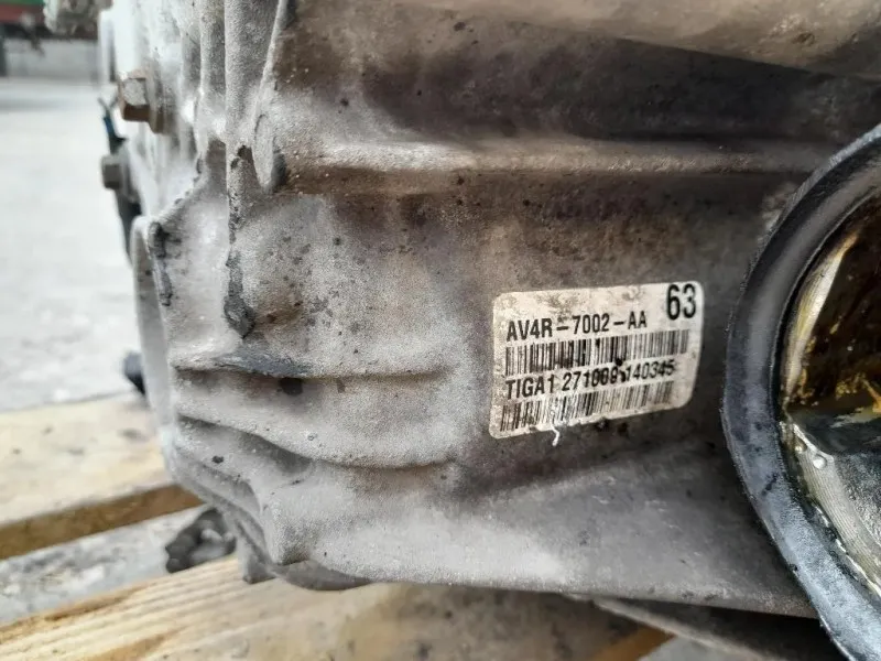 Cambio UKDA AV4R7002AA Ford KUGA I 2008