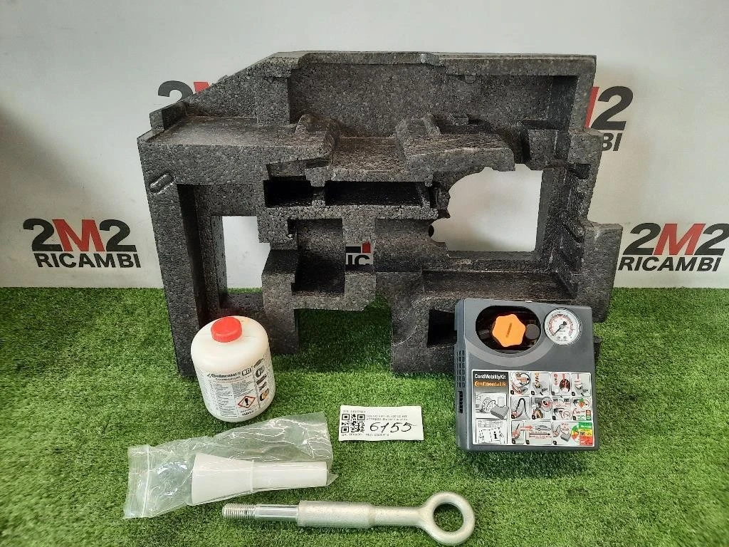 KIT Attrezzi 31317560 Volvo V40 II 2012