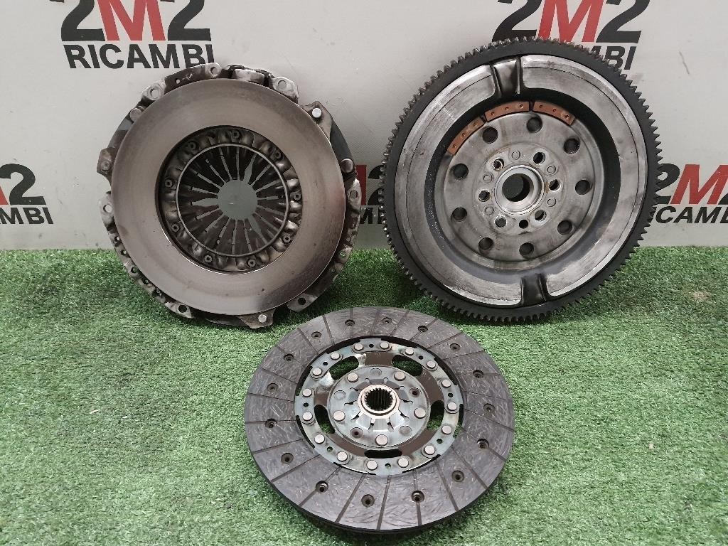 KIT Frizione 2PZ 25191312 96899520 Chevrolet Cruze 2009