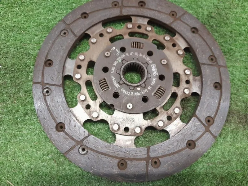 KIT Frizione CON Volano 9647933380 9654219380 Ford Focus II 2005